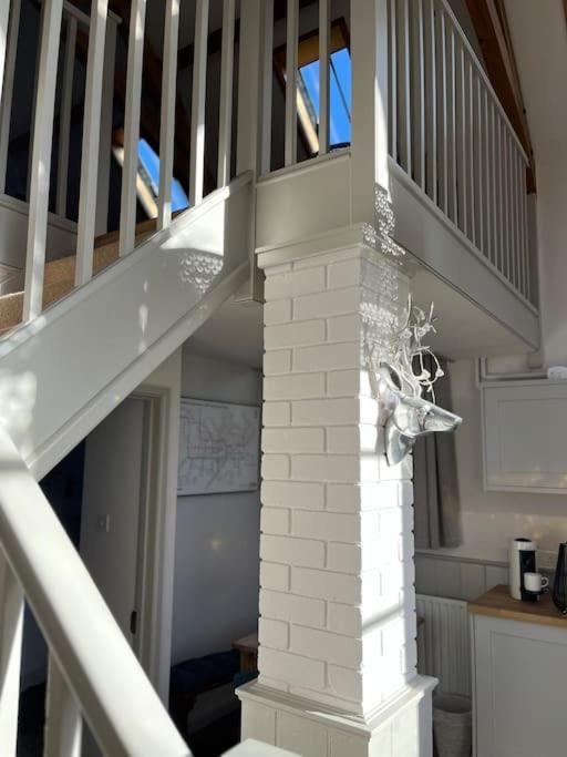 The Old School House Retreat Apartment Tibberton  Екстериор снимка