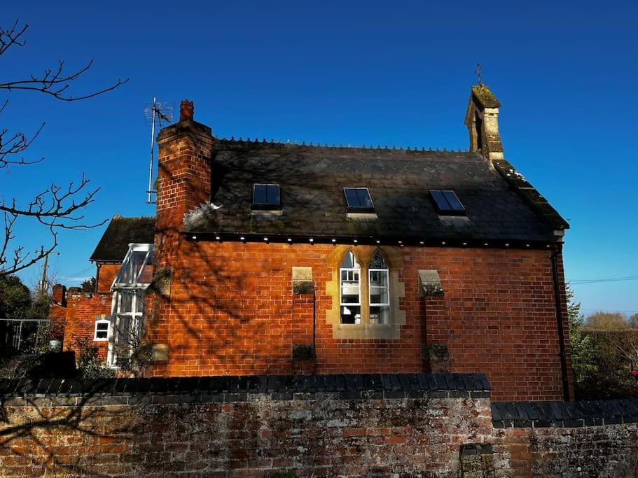 The Old School House Retreat Apartment Tibberton  Екстериор снимка