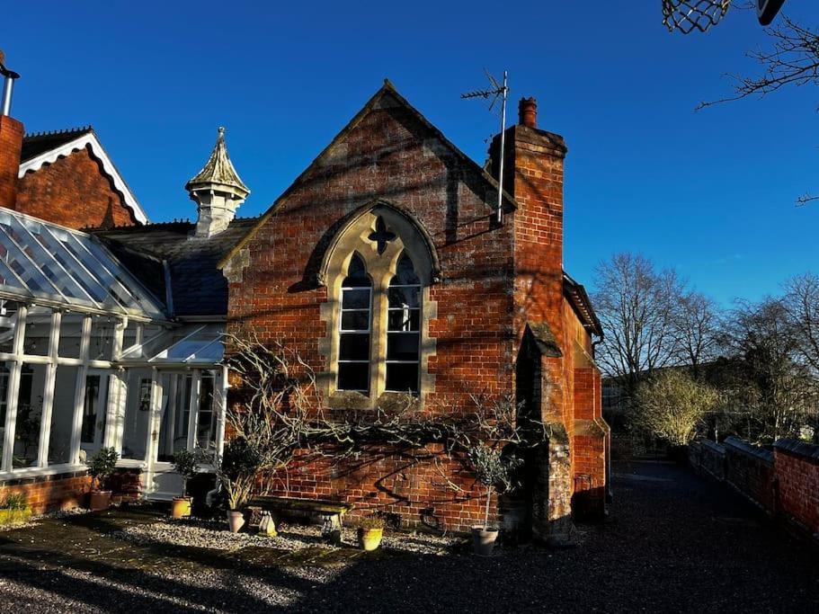 The Old School House Retreat Apartment Tibberton  Екстериор снимка