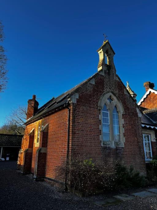 The Old School House Retreat Apartment Tibberton  Екстериор снимка