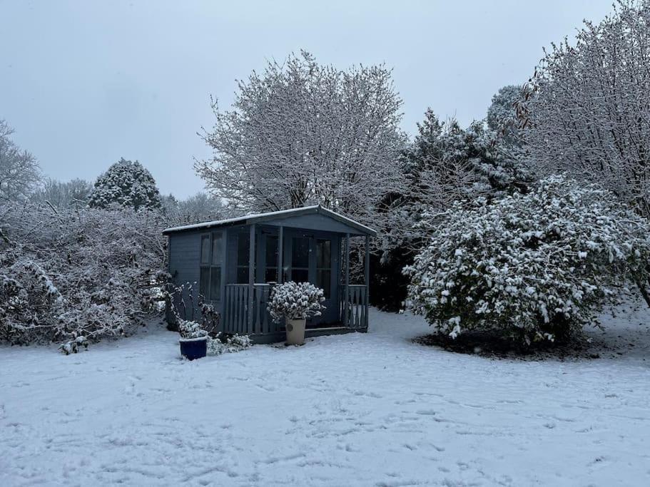 The Old School House Retreat Apartment Tibberton  Екстериор снимка